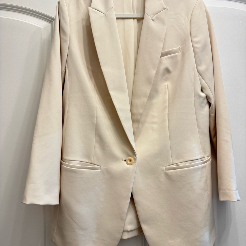 Express Oversized Cream Blazer | size Large
